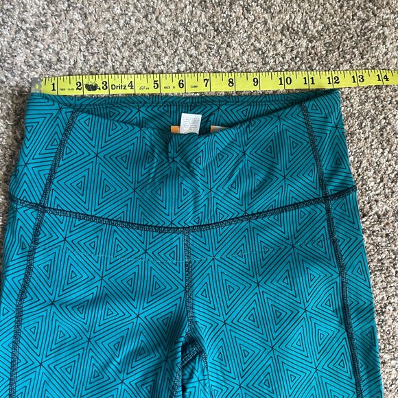 Lucy PerfectCore Collection Capri Yoga Workout Legging, Size Small, Teal/Black - Picture 5 of 10